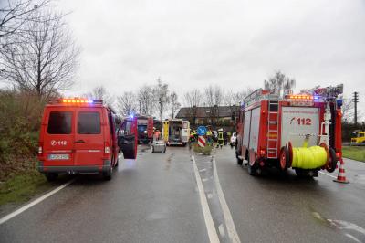 Moeglingen: Schwerer Vorfahrtsunfall - Mercedes nimmt Audi auf die Hoerner - Fahrer verletzt